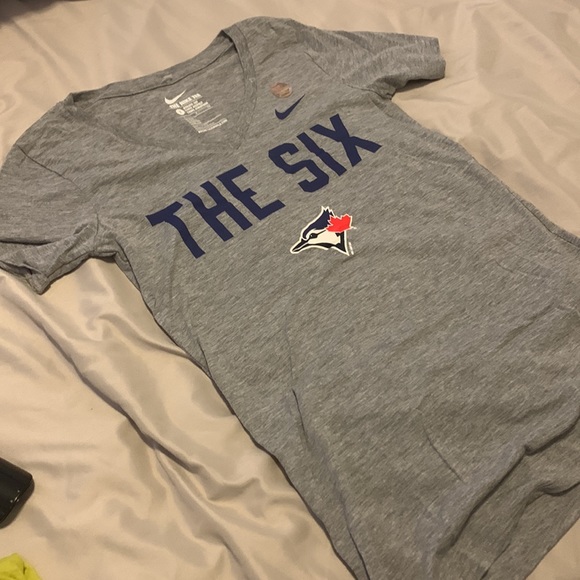 The SIX blue jays tshirt - Picture 2 of 4